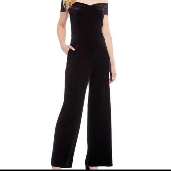 NWT Gibson Latimer Women's Black Velvet Off The Shoulder Romper pockets Size Med - Picture 6 of 9